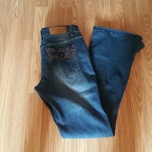 Boot cut jeans